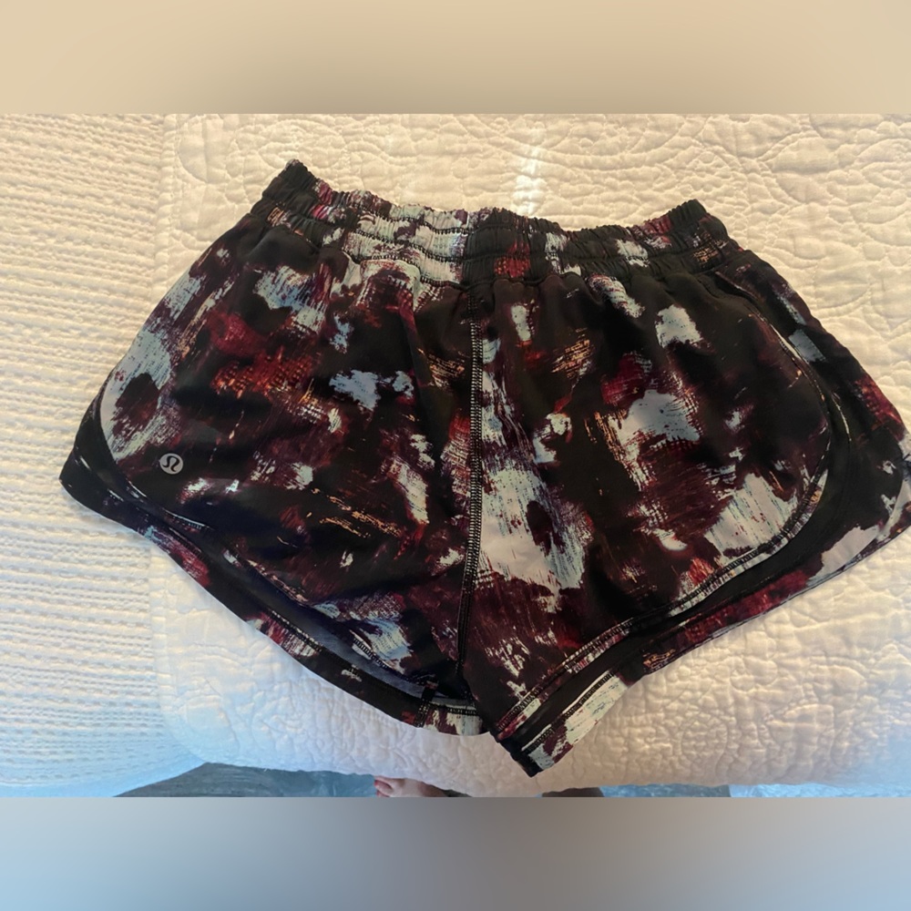 Lululemon running shorts size 6
